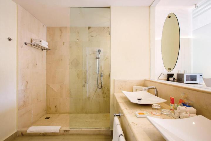 Photo 28