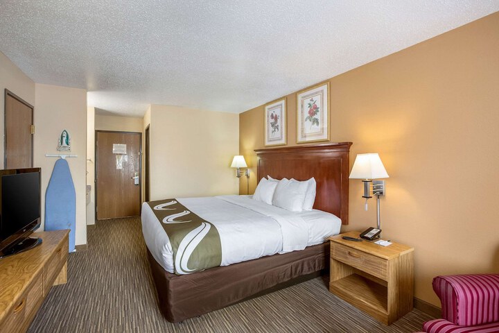 Room 16 of 33