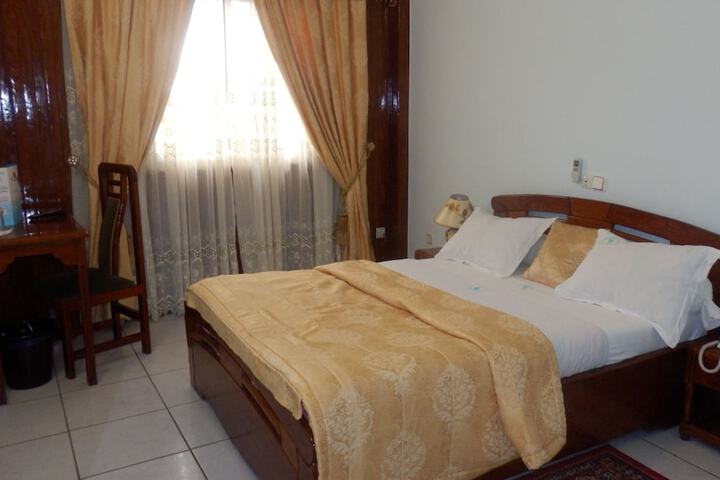 Room 5 of 31
