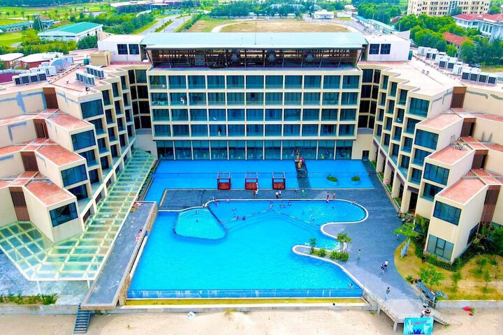 Hotel 27 of 28