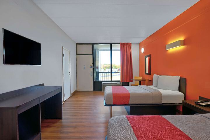 2 Double Beds (5 of 9)