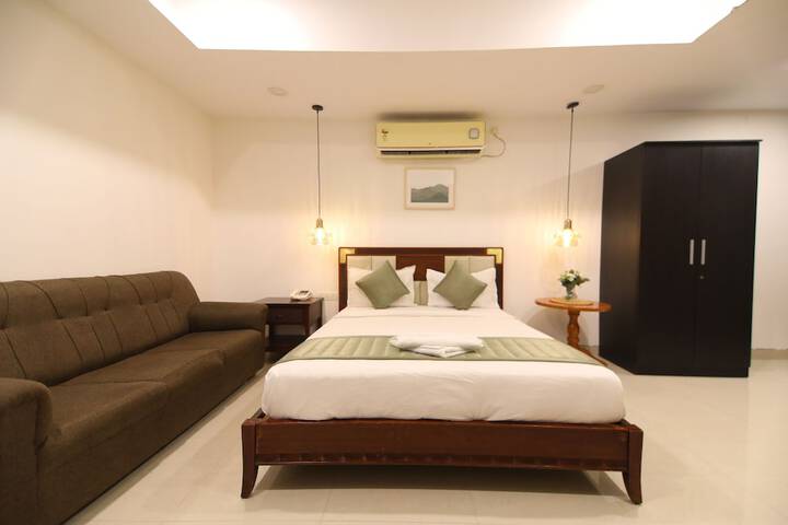Room 12 of 31
