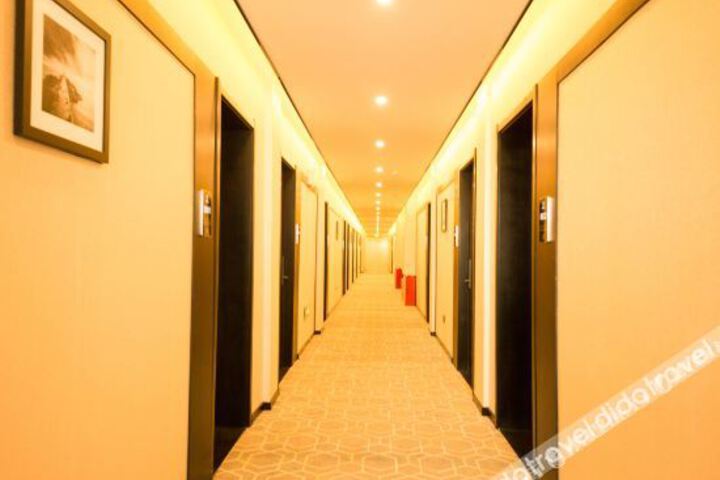 Hotel Interior 15 of 30