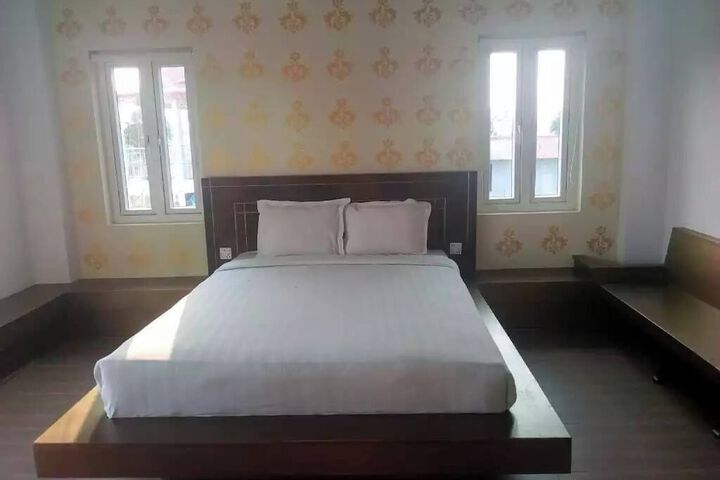 Room 9 of 50