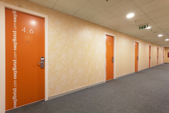 Ballroom/Hall 50 of 56