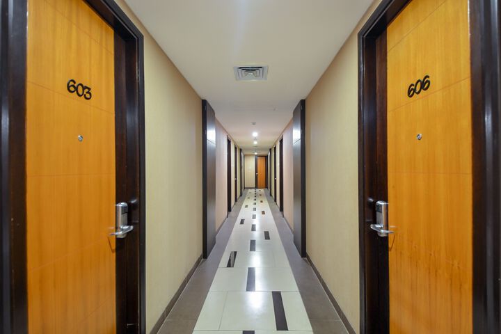 Ballroom/Hall 23 of 44