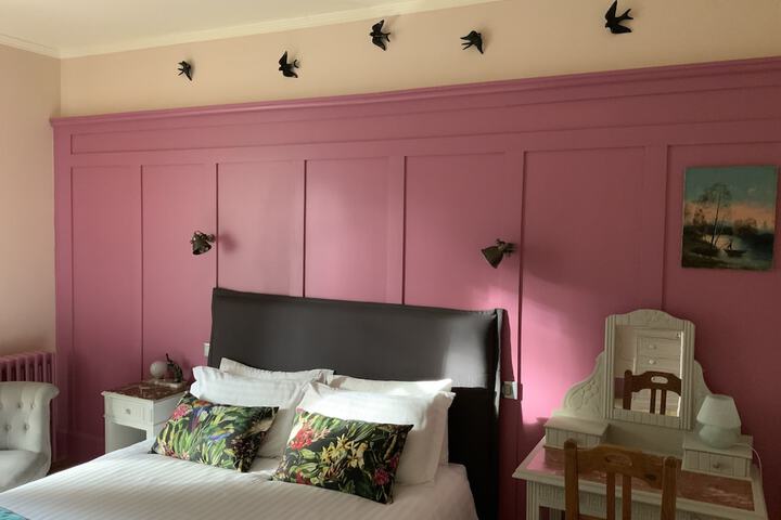 Room 11 of 36