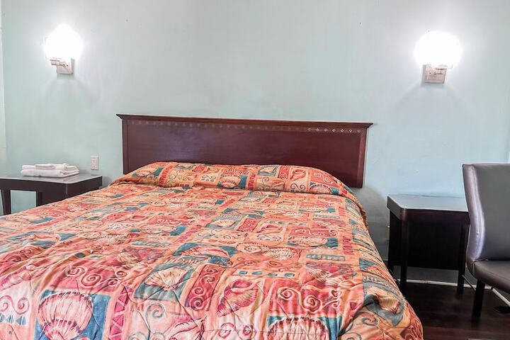 Room 28 of 110