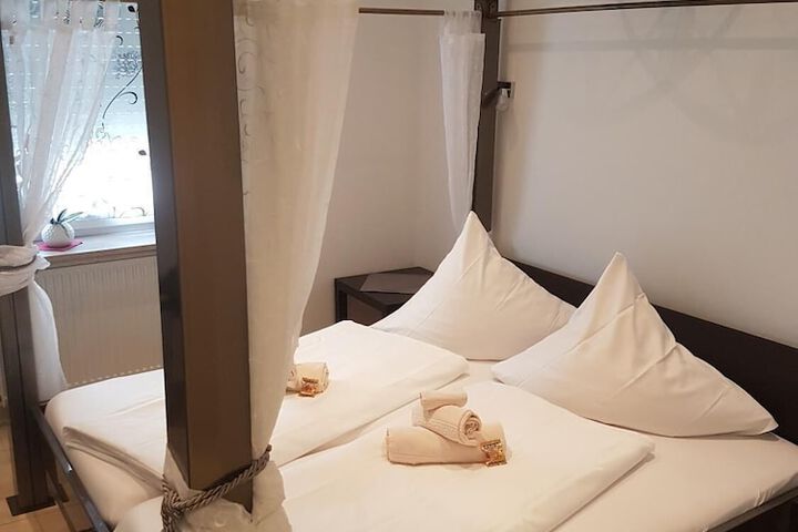 Room 11 of 46