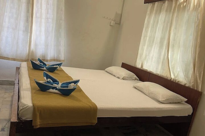 Room 5 of 19