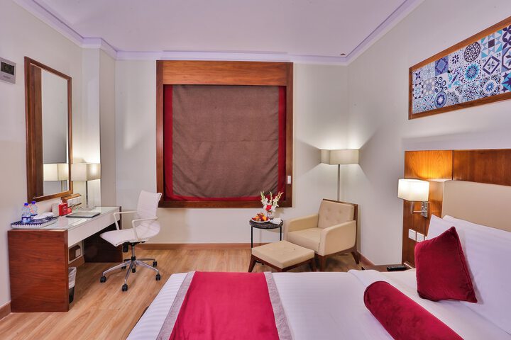 Room 6 of 25