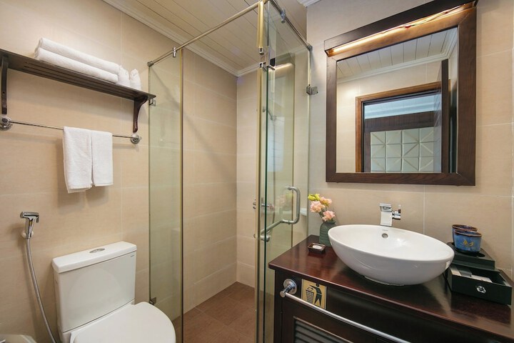 Room 13 of 54