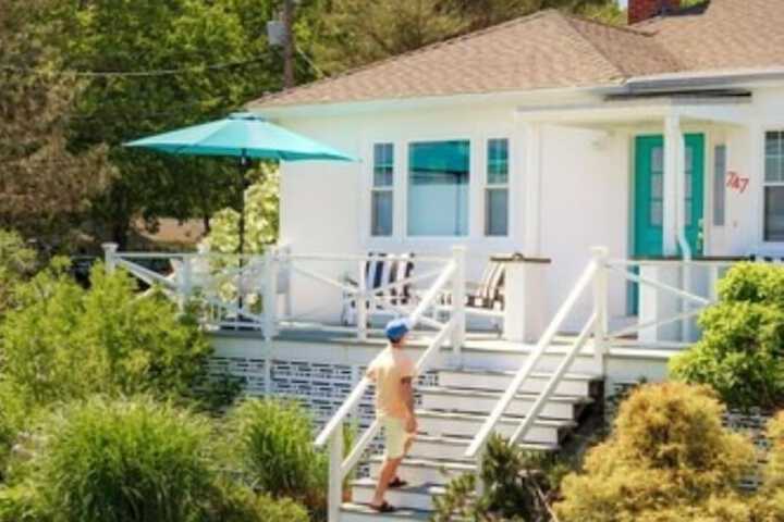 Hotel Exterior 43 of 50