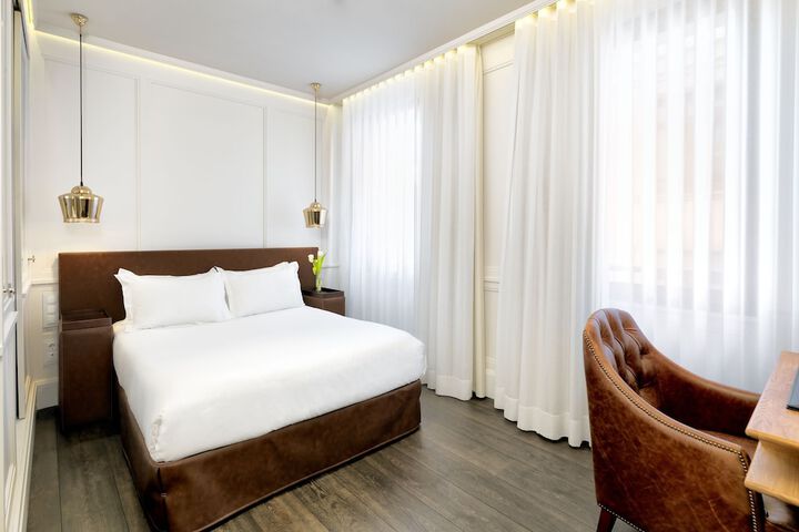 Room 7 of 49