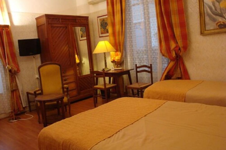 Room 9 of 41
