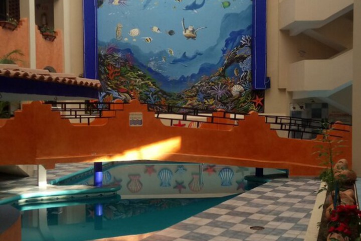 Hotel Pool