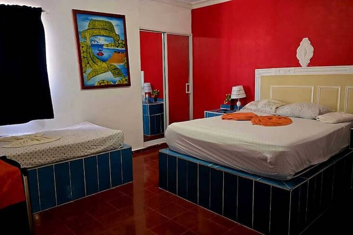 Room 13 of 28