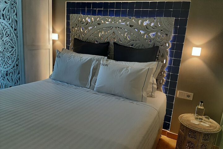 Room 9 of 22