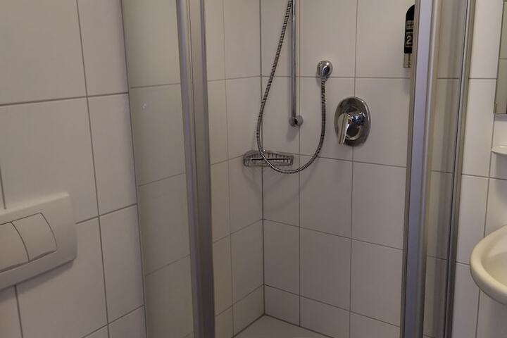 Room 46 of 71