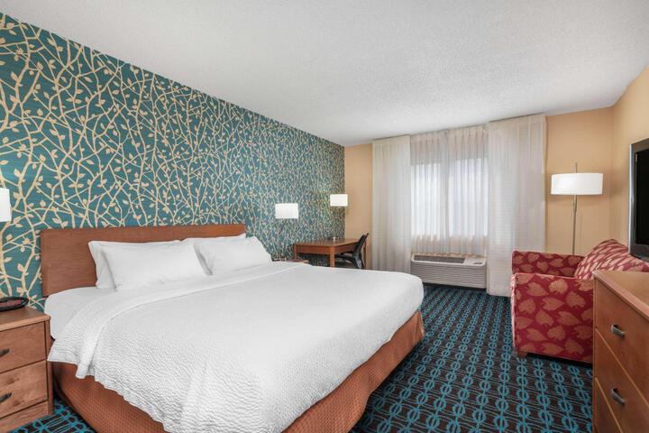 1 King Bed (8 of 19)