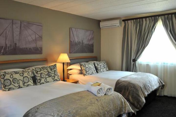 Room 2 of 5