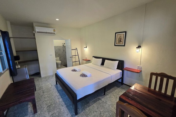 Room 35 of 49