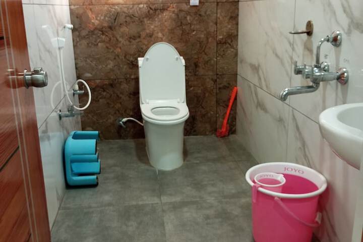 Room 14 of 14