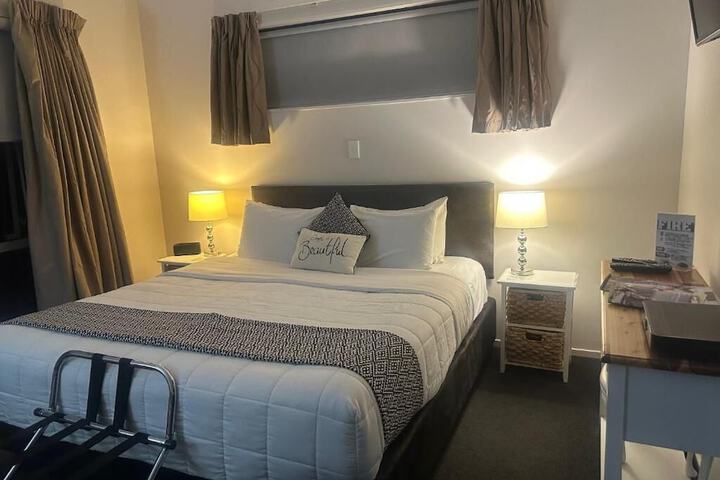Room 3 of 9