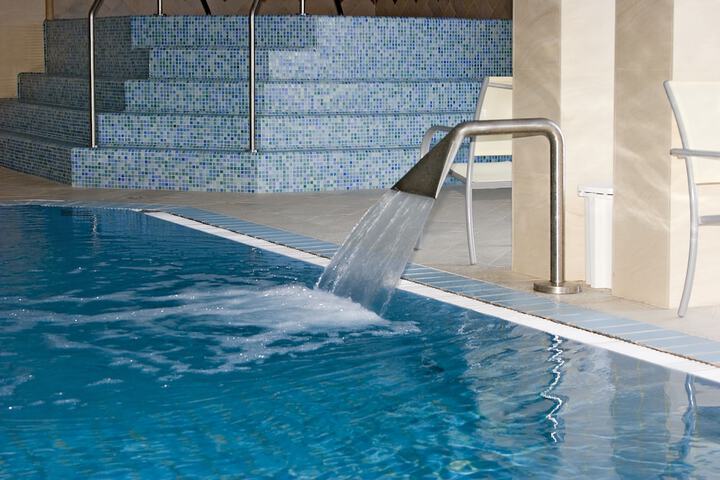 Pool 44 of 74