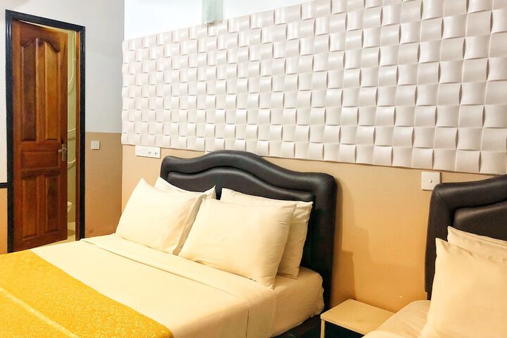 Room 7 of 28