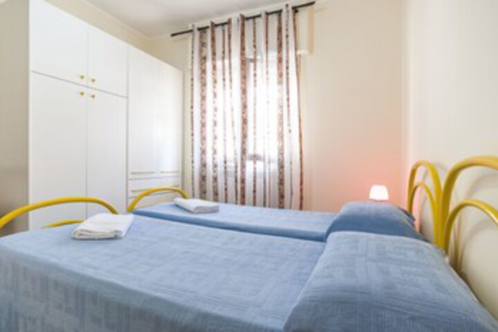 Room 54 of 73