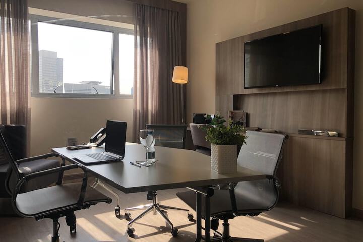 Room 28 of 72
