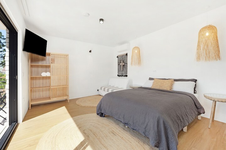Room 20 of 144