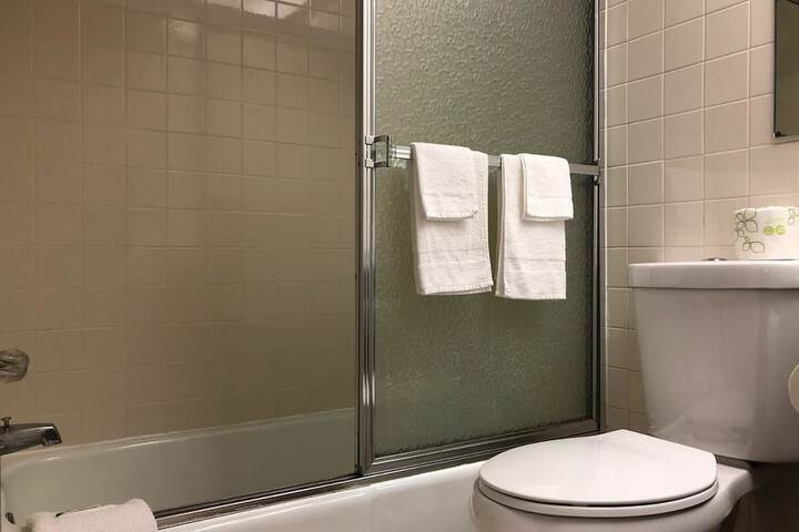 Room 206 of 228
