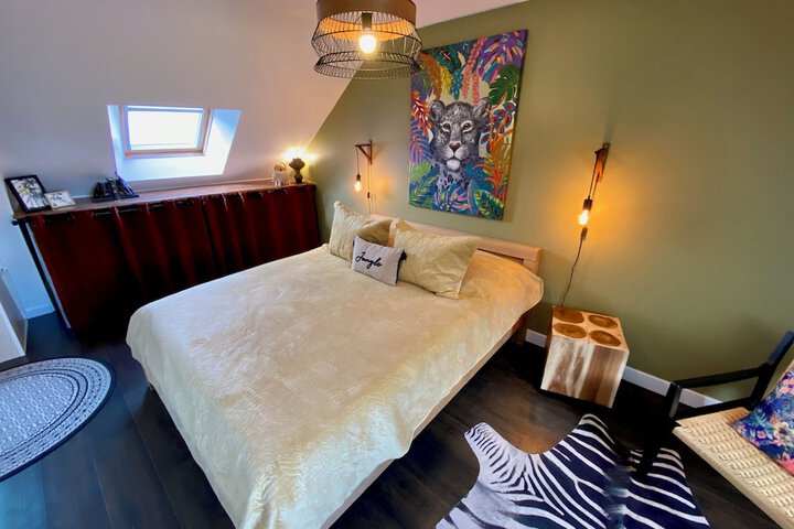 Room 20 of 35