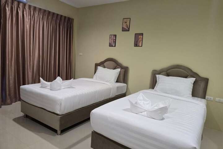 Room 15 of 41