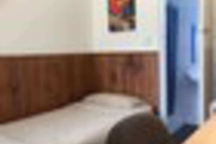 Room 47 of 123
