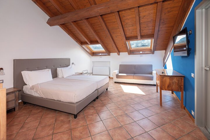 Room 14 of 26