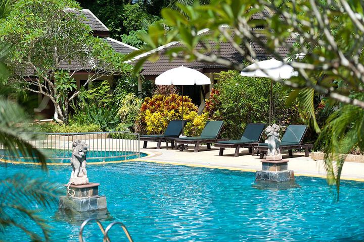 Pool Hotel