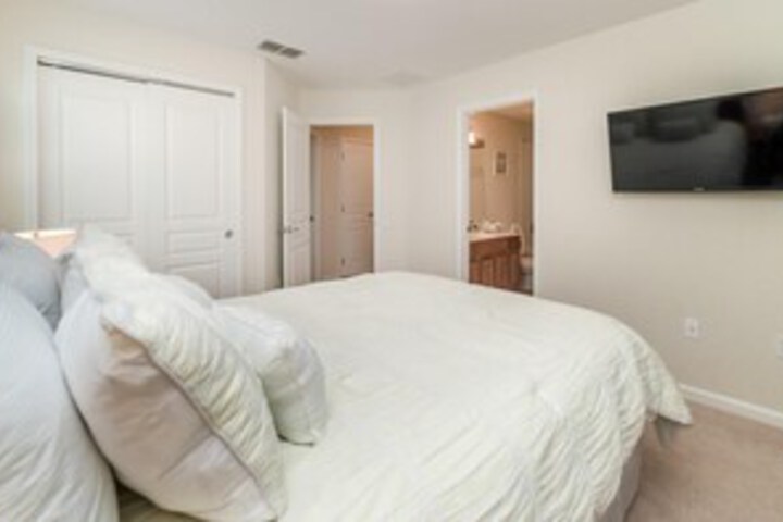 Room 37 of 38