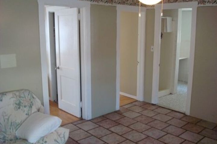 Room 27 of 63