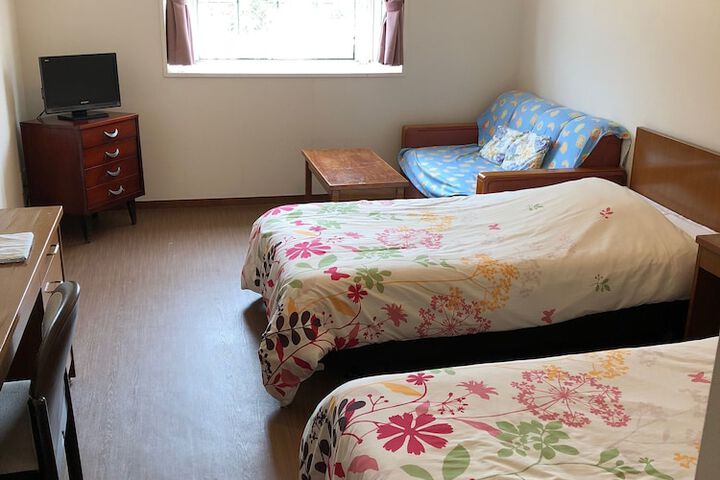 Room 5 of 23