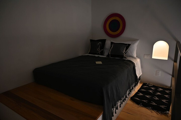 Room 22 of 48