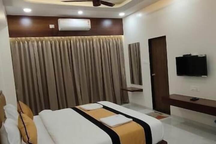 Room 17 of 36