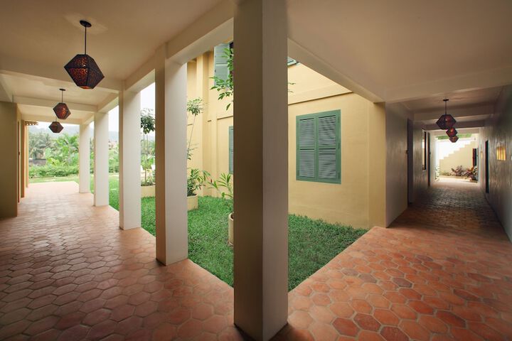 Ballroom/Hall 45 of 52