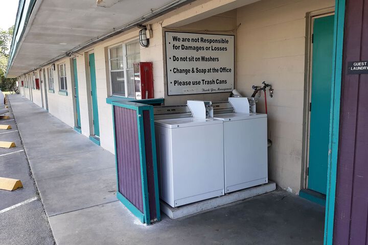 Ballroom/Hall 14 of 25