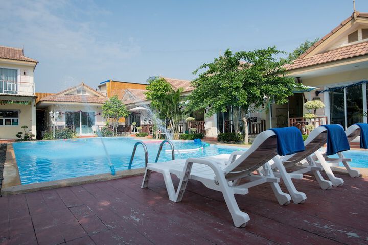 Pool 12 of 14