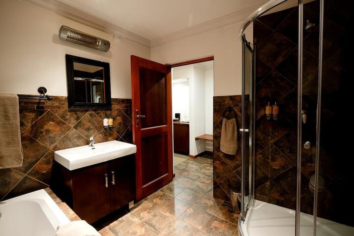 Room 29 of 47