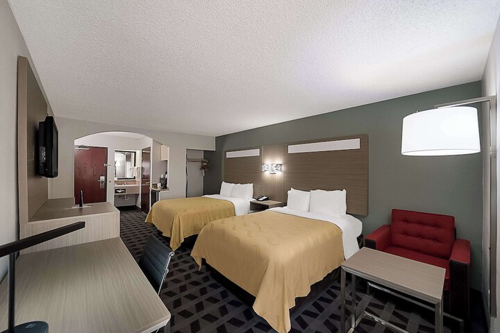 2 Double Beds (3 of 19)