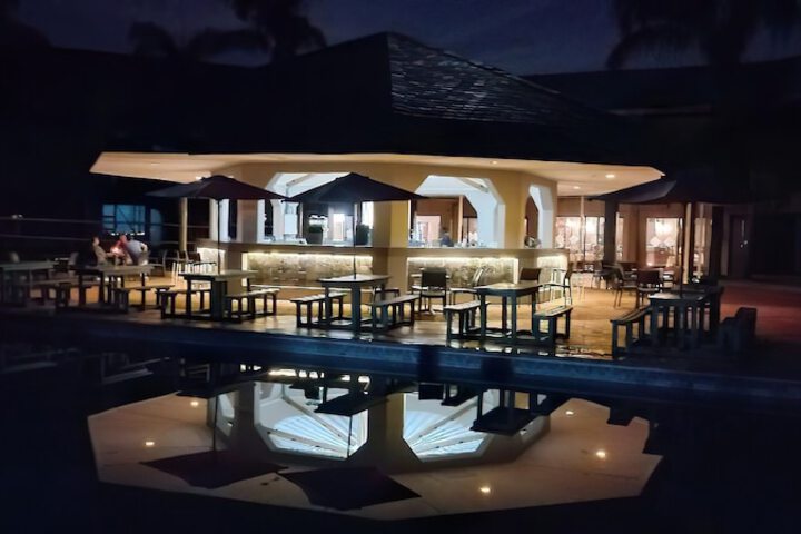 Pool 99 of 136